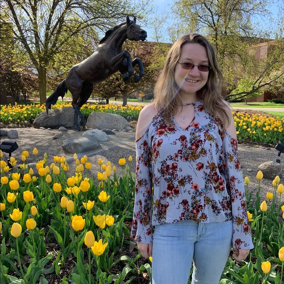 Meet your Posher, Madison - Picture 1 of 1